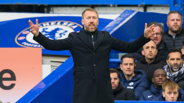 Graham Potter coaching Chelsea
